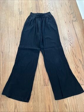 Black Wide Leg casual flow pants.